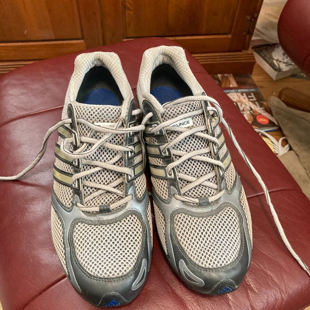 Vintage Adidas Bounce Running Shoe from 2008 Sz 8